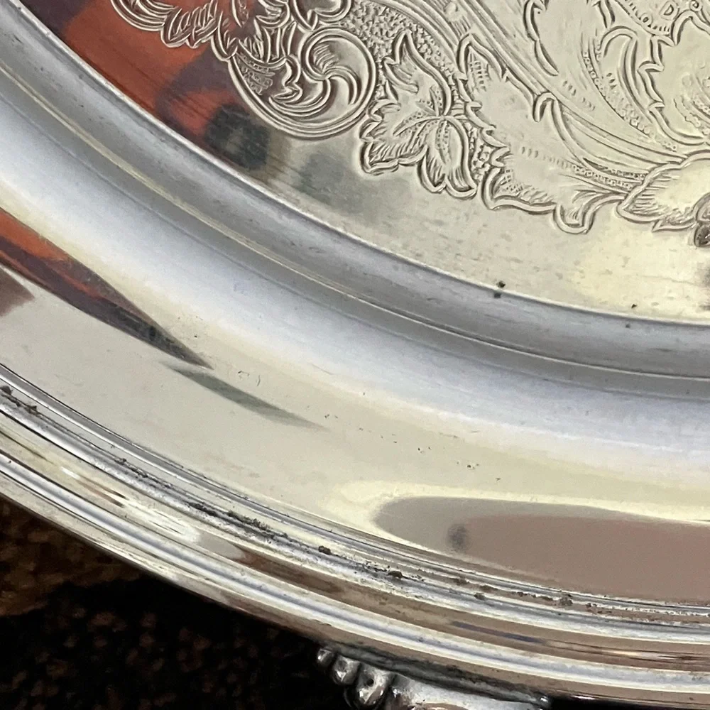 ONEIDA 2 LIONS USA STAMPED AND DECAL  18” HANDLED SILVER PLATE 1970’s